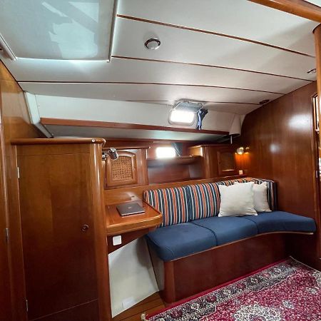 Beautiful And Comfortable Sailboat With Secure Parking Available Hotel Barcelona Exterior photo
